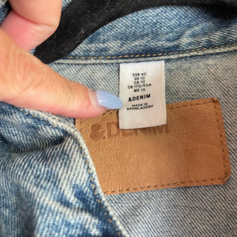 Jean jacket - Picture 13 of 14